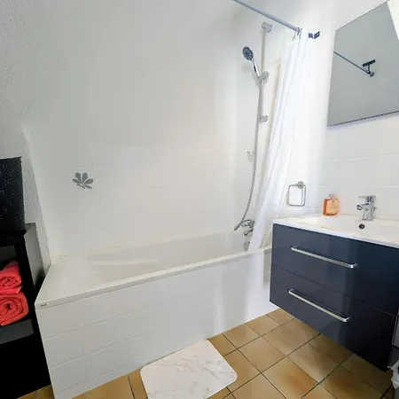 L'allee Secrete Au Calme